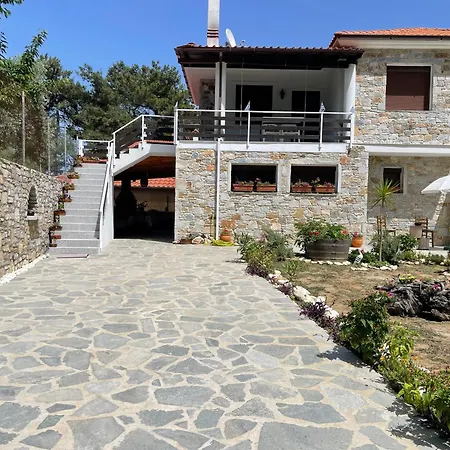 Miro & Lana Vacation Holiday home